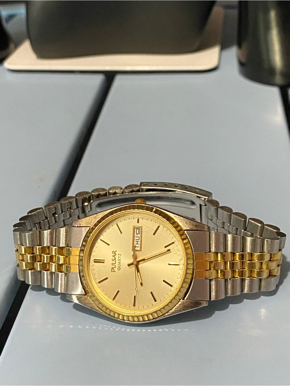 Pulsar Quartz Gold Tone Men's Vintage 1980s Retro Watch